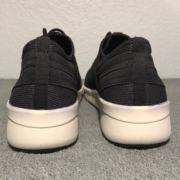 Easy Spirit Illuma Lace-Up Walking Sneakers Pewter - Picture 7 of 8